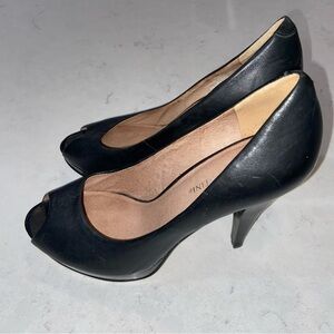 FRANCO FORTINI Black leather peep toe pumps size 6